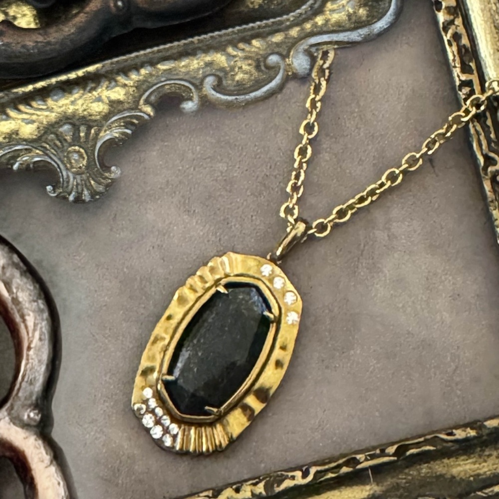 KENDRA SCOTT • Vintage Gold Anna Pyrite Necklace - Picture 4 of 4